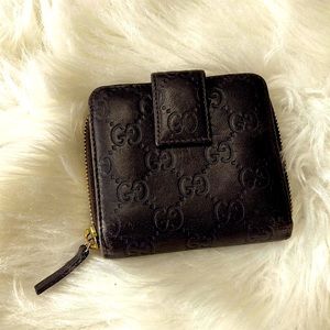 GUCCI Small Zip around Wallet